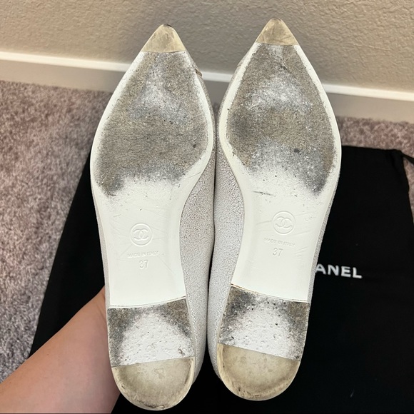 CHANEL 2014 White Distressed Leather Pointed Toe Ballet Flats Size 37 - Picture 5 of 11